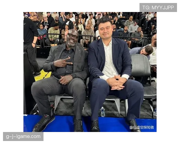 全球足球盛事揭幕：全明星阵容亮相，巨星云集点燃赛场激情