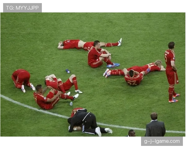 拜仁耻辱性溃败，内部裂痕如何消解？战术体系退化严重！