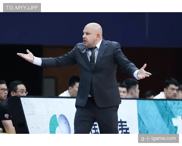 替补席犯规如何判罚？规则拆解场外人员违规处理标准